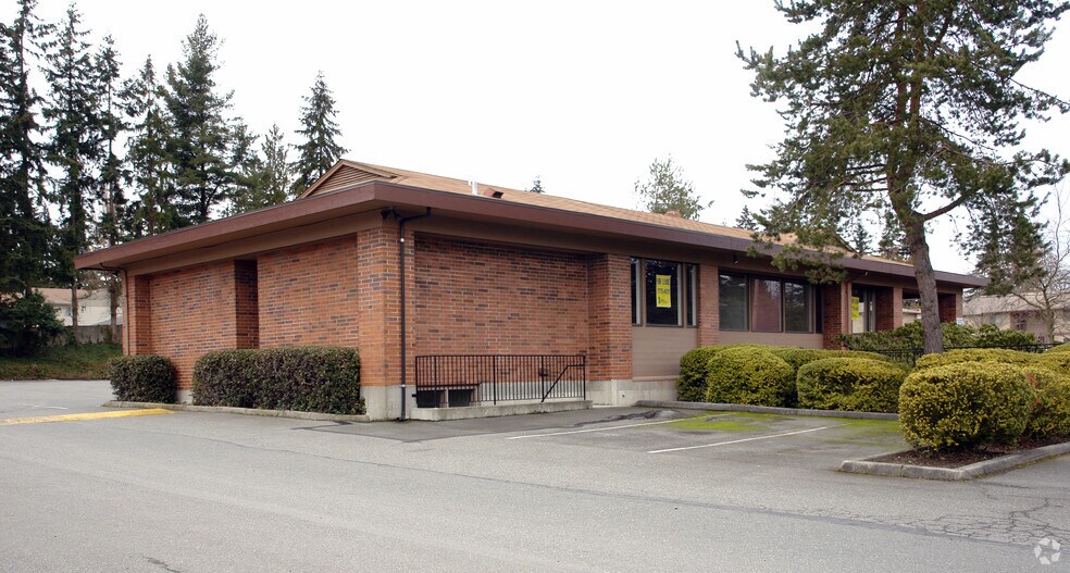 More Photos Of 6016-6026 204th St SW, Lynnwood Flex For Lease