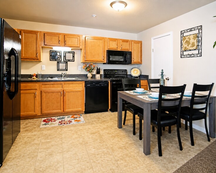 More Photos Of 509 Hunters Run St, Watford City Apartments For Sale