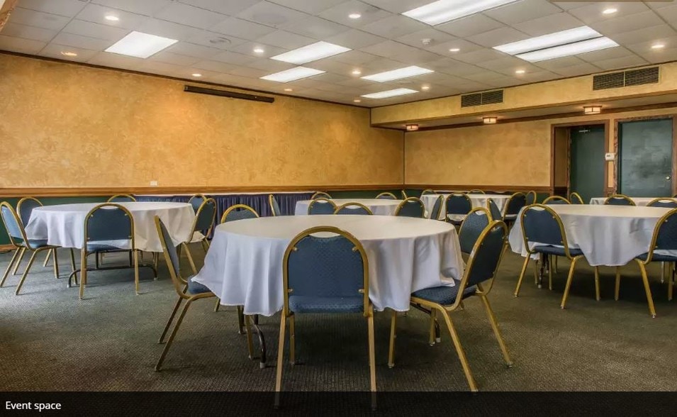 More Photos Of 3200 S Hermitage Rd, Hermitage Hotel For Sale