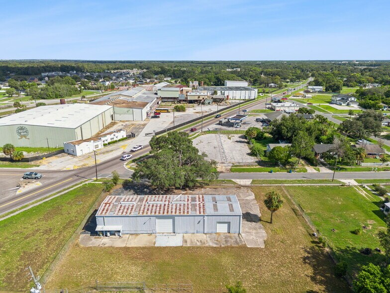 More Photos Of 11 W Magnolia St, Davenport Warehouse For Sale