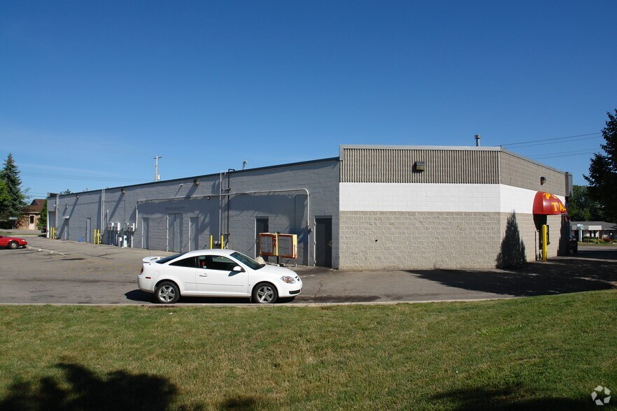 More Photos Of 3233 W Saginaw Hwy, Lansing Storefront For Sale