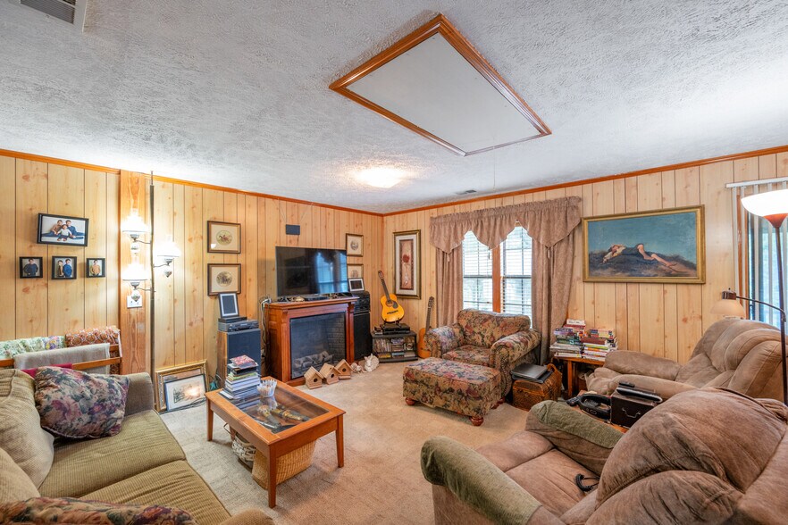 More Photos Of 115 Chalet Ln, Henderson Apartments For Sale