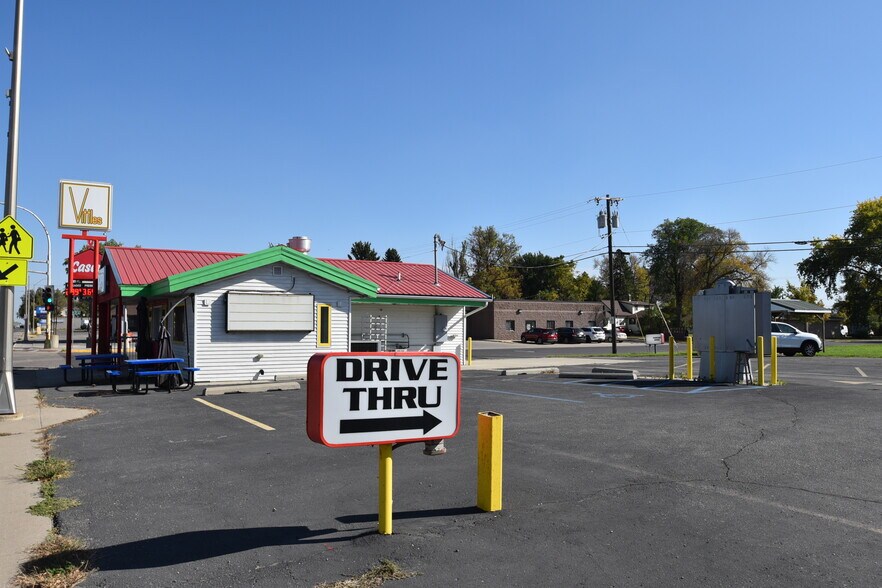 Primary Photo Of 4 Center Ave W, Dilworth Restaurant For Sale