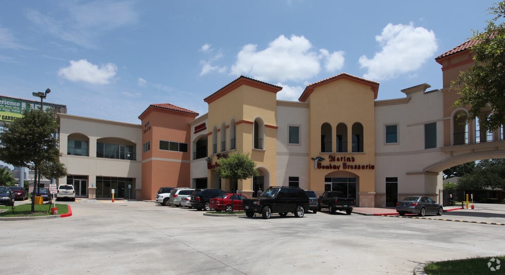 More Photos Of 3005-3115 W Loop 610, Houston Unknown For Lease