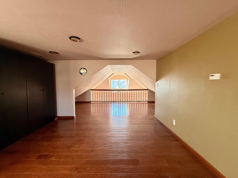 More Photos Of 10 3rd St, Rosedale Land For Lease