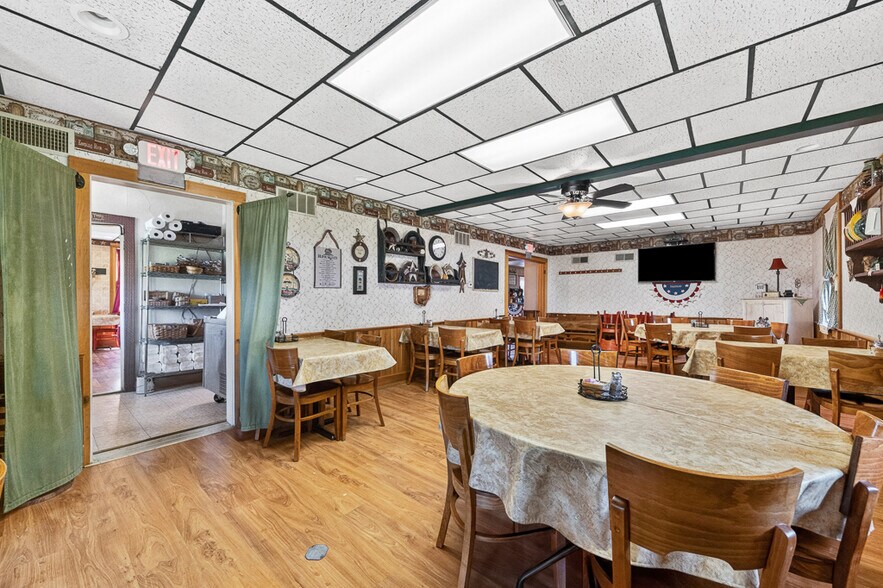 More Photos Of 1281 OH-183, Atwater Restaurant For Sale