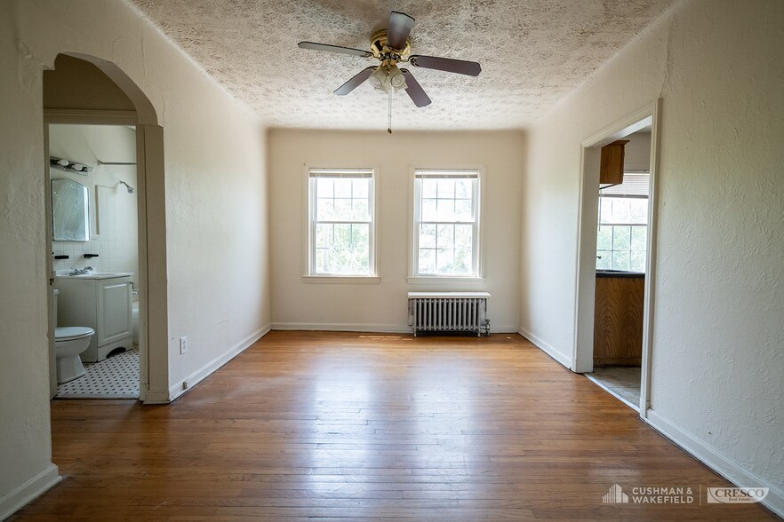 More Photos Of 3016 S Moreland Blvd, Cleveland Multifamily For Sale