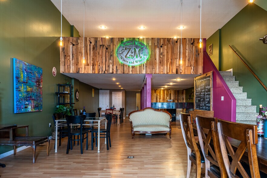 More Photos Of 620 Cherokee St, Leavenworth Storefront Retail Office For Sale