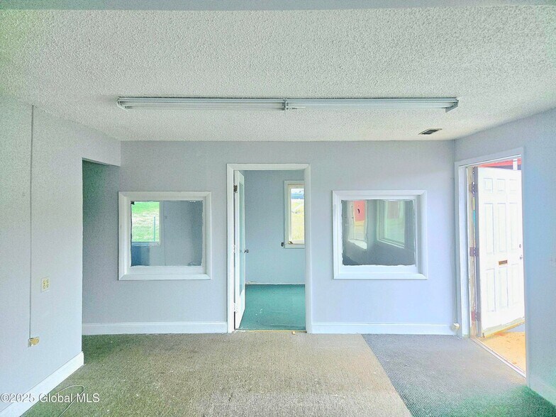 More Photos Of 1904 Broadway, Watervliet Auto Dealership For Sale