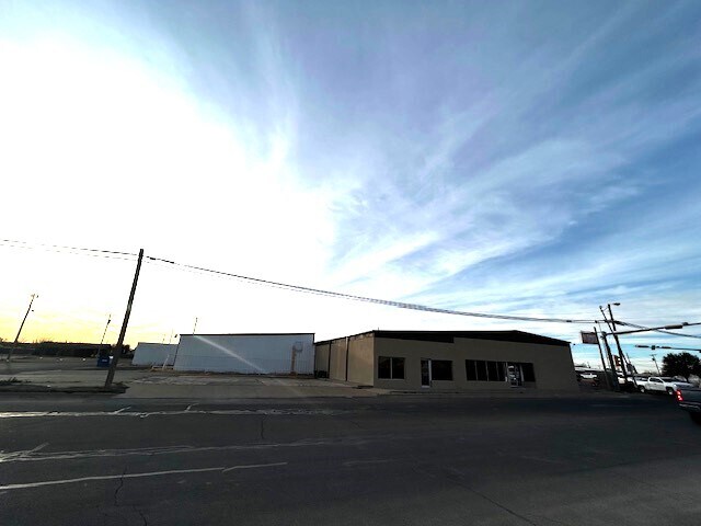 More Photos Of 900 N Nelson, Fort Stockton Freestanding For Lease