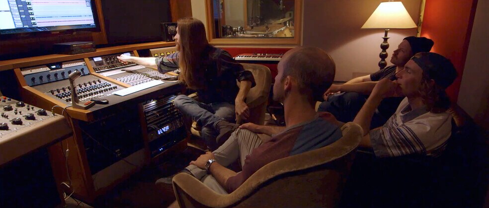 More Photos Of 302 Oceanside Blvd, Oceanside Service For Lease