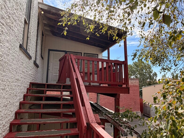 More Photos Of 1005 1st St, Moro Freestanding For Sale