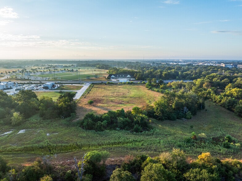 More Photos Of 3031 University Dr, E, College Station Land For Sale
