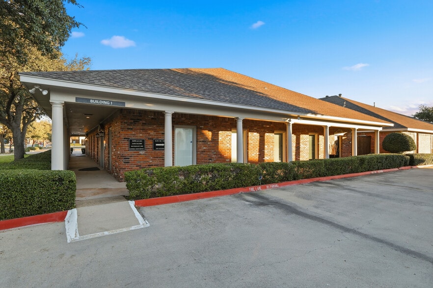 More Photos Of 105 Kathryn Dr, Lewisville Office For Sale