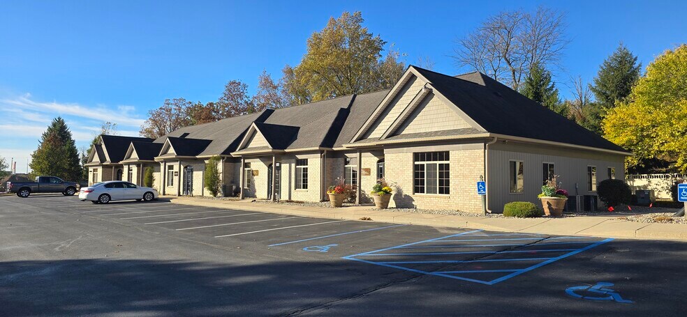 Primary Photo Of 2845 E Dupont Rd, Fort Wayne Office For Lease