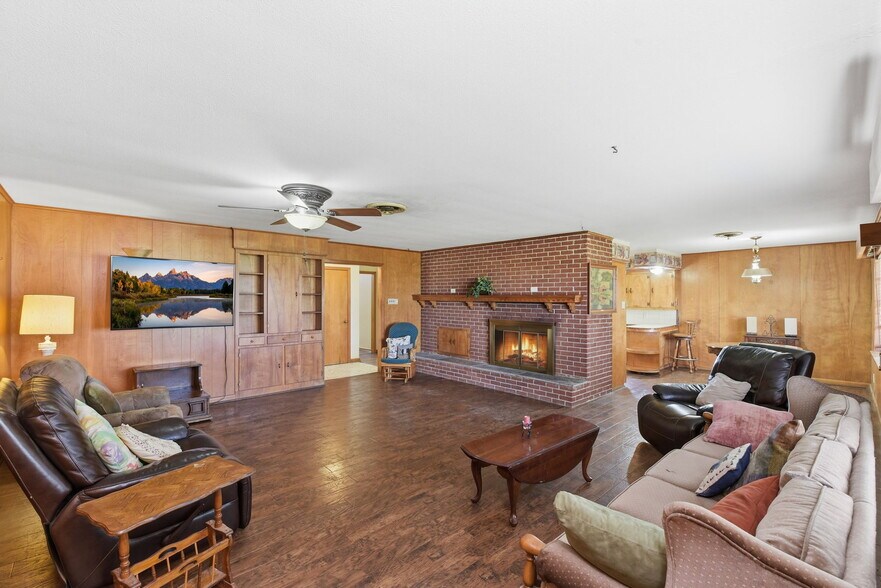 More Photos Of 1839 Henderson rd, Angleton Land For Sale