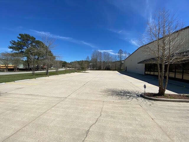 More Photos Of 600 Deer Cross Ct E, Madisonville Warehouse For Lease