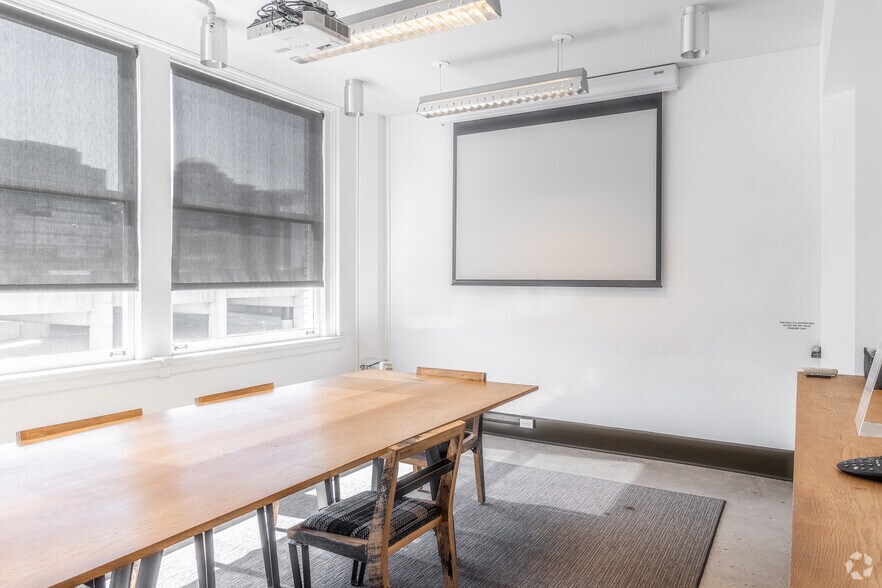 More Photos Of 529 SW 3rd Ave, Portland Loft Creative Space For Lease