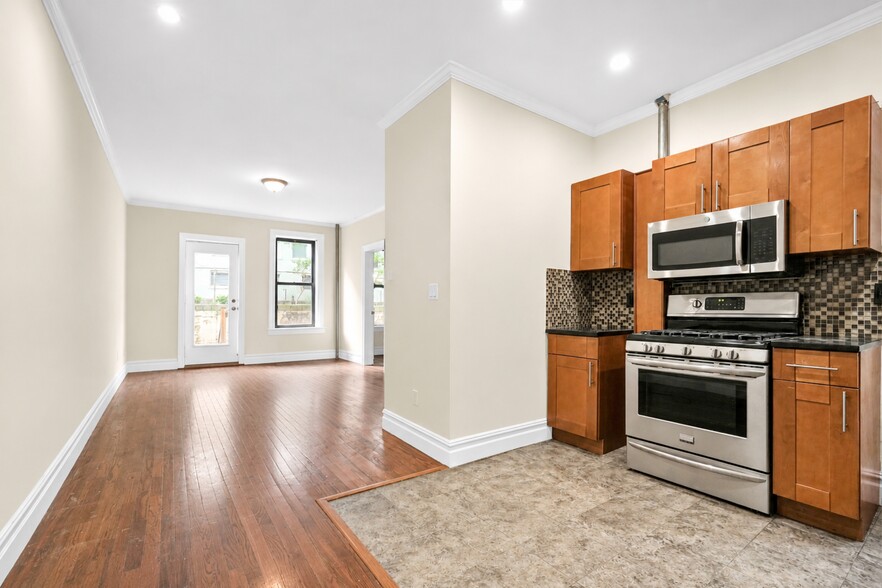 More Photos Of 3155 35th St, Long Island City Apartments For Sale