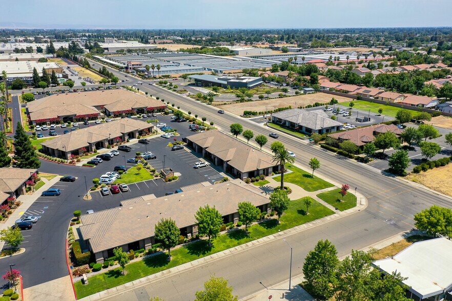 More Photos Of 950 Tharp Rd, Yuba City Office For Lease