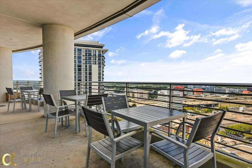 More Photos Of 189 S Orange Ave, Orlando Office Residential For Sale