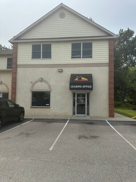 More Photos Of 440 Main St, Stevensville Storefront Retail Residential For Lease