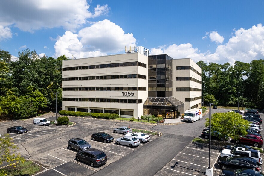 More Photos Of 1055 Parsippany Blvd, Parsippany Office For Lease