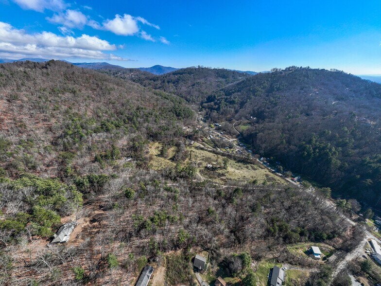 More Photos Of 300 Baird Cove Rd, Asheville Land For Sale