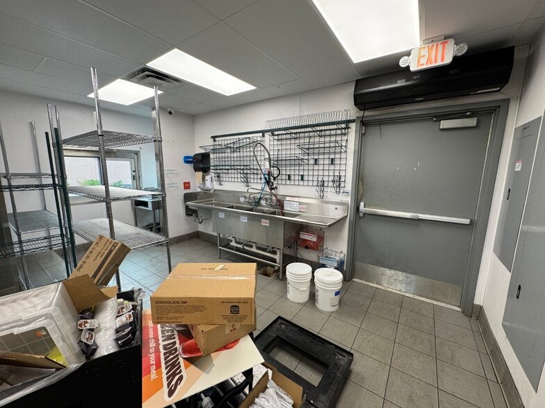 More Photos Of 12138 Hwy 17 Bypass N Byp, Murrells Inlet Fast Food For Lease