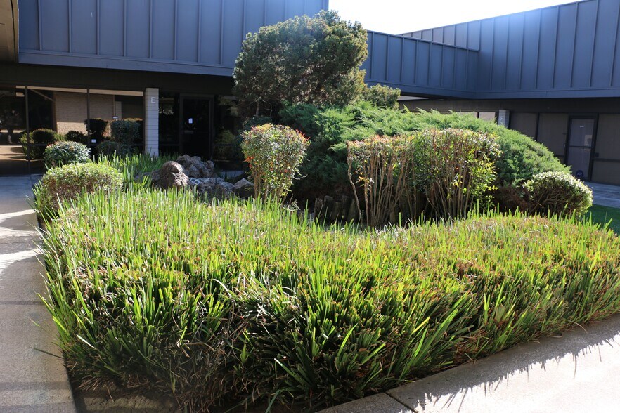 More Photos Of 5637 N Pershing Ave, Stockton Medical For Lease