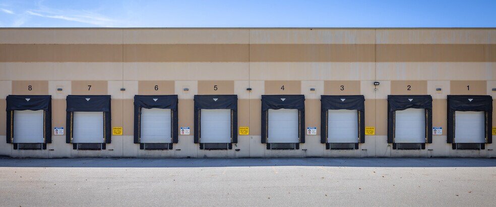 More Photos Of 5744 268th St, Langley Twp Warehouse For Lease