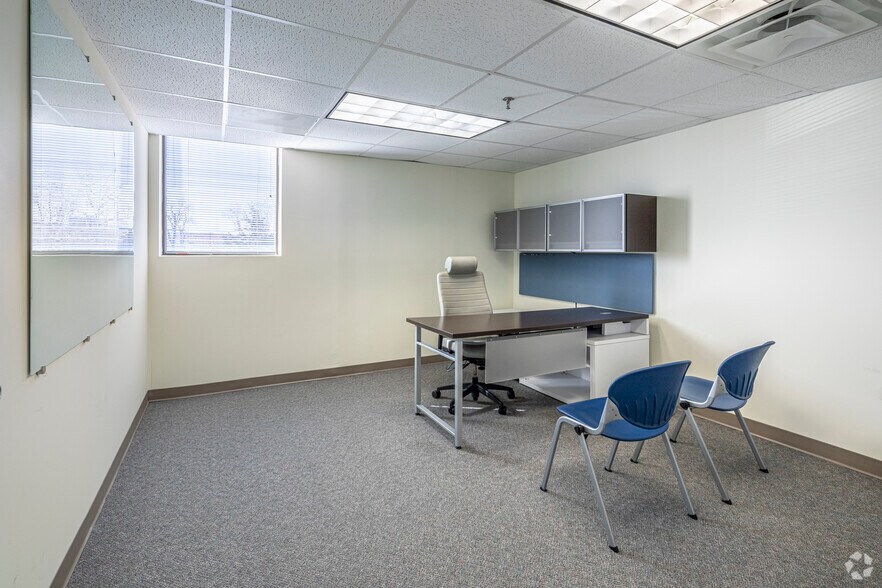 More Photos Of 2034 Eisenhower Ave, Alexandria Office For Lease