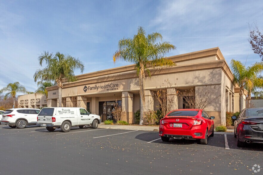 Primary Photo Of 7060 N Recreation Ave, Fresno Medical For Lease