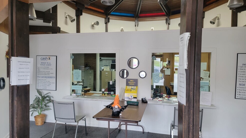 More Photos Of 1611 Main, Tazewell Restaurant For Sale