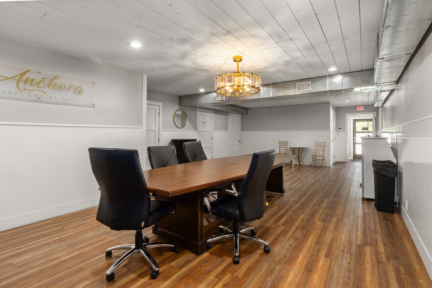 More Photos Of 403 E Broad St, Mansfield Loft Creative Space For Lease