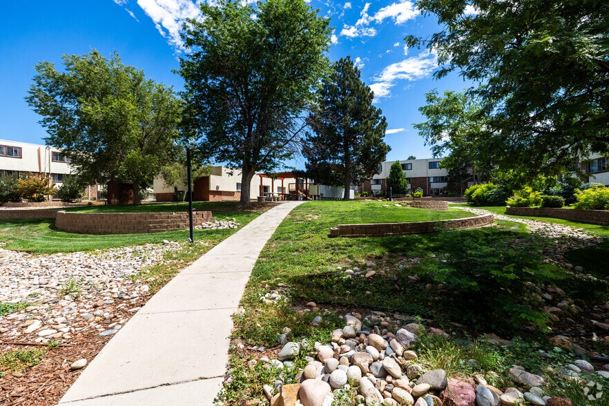 More Photos Of 2025 Jerry Murphy Rd, Pueblo Apartments For Sale