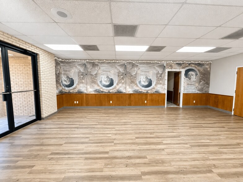 More Photos Of 101 N 4th St, Lometa Daycare Center For Sale
