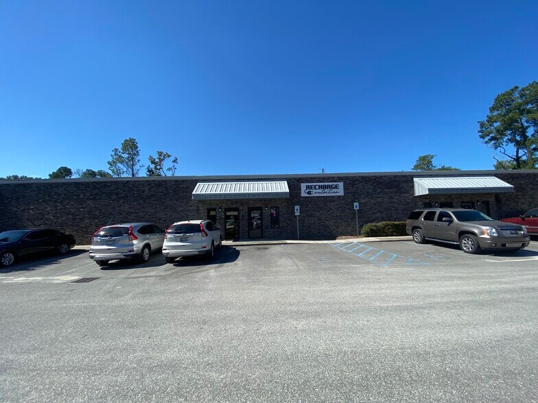 More Photos Of 405 N Maple St, Summerville Warehouse For Lease