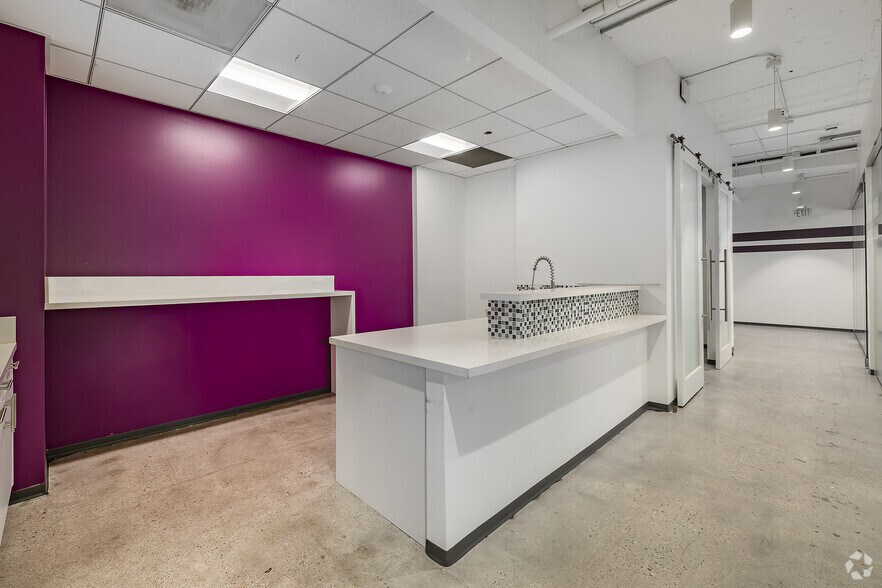 More Photos Of 5901 W Century Blvd, Los Angeles Coworking Space