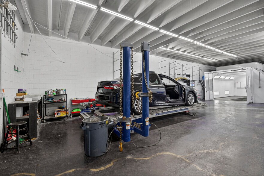More Photos Of 1090 S 56th Ave, Hollywood Auto Repair For Sale
