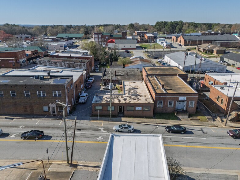 More Photos Of 109 W Atlantic St, South Hill Storefront Retail Office For Sale