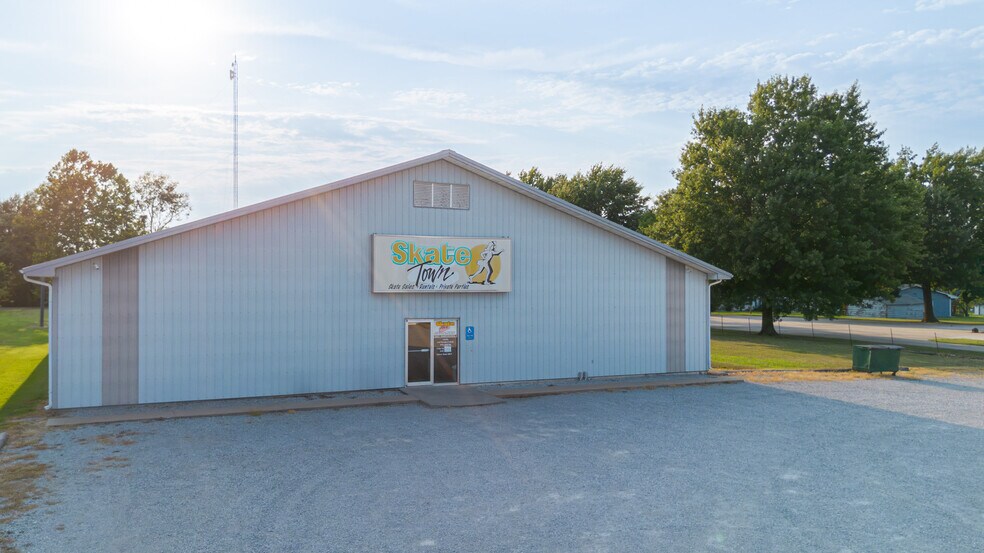 More Photos Of 3220 S Hwy 32, El Dorado Springs Skating Rink For Sale