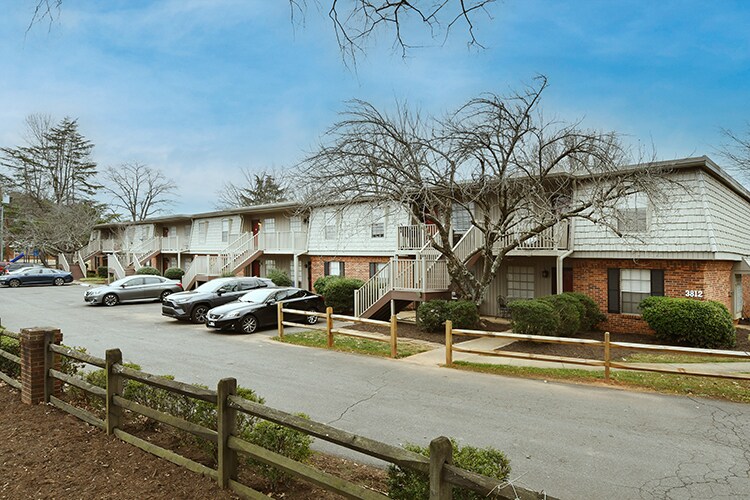 More Photos Of 3812 Country Club Rd, Winston-Salem Apartments For Sale