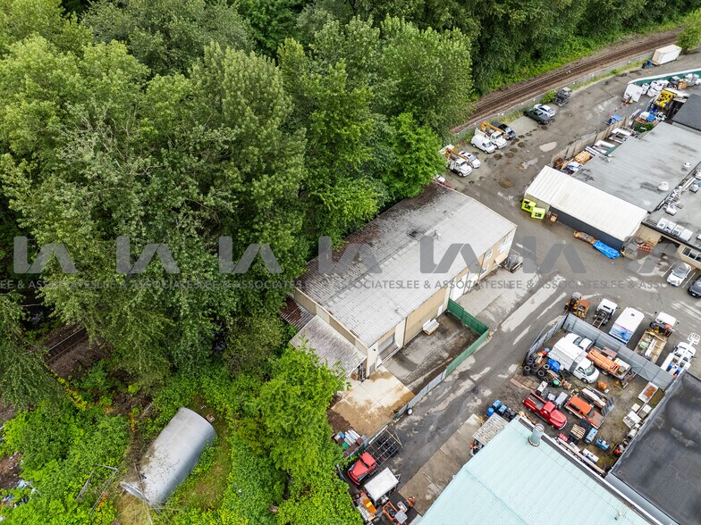 More Photos Of 2727 Dixon St, Port Coquitlam Industrial For Sale