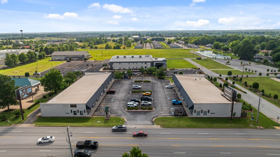 More Photos Of 2212 S Walton Blvd, Bentonville Unknown For Lease