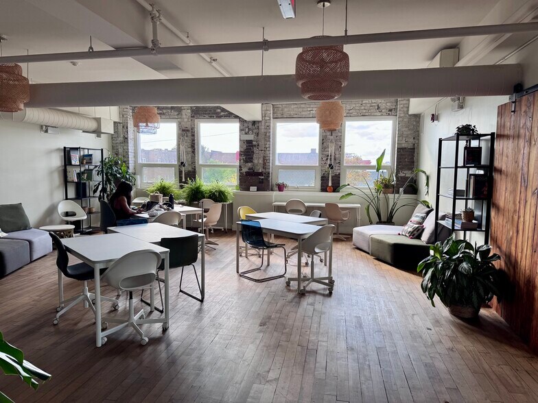 More Photos Of 2199 Bloor St W, Toronto Storefront Retail Residential For Lease