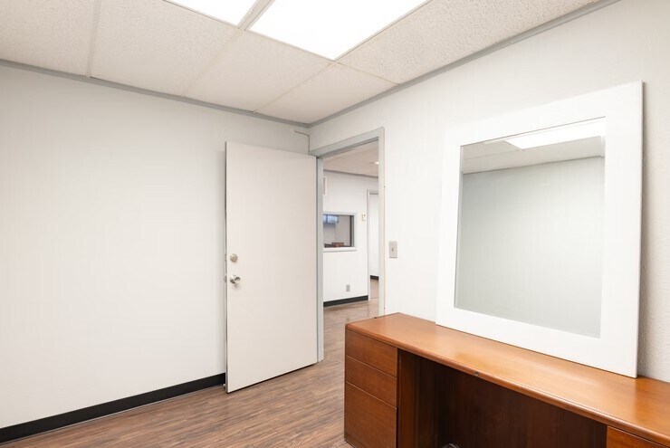 More Photos Of 610 NE 29th St, Pompano Beach Warehouse For Lease