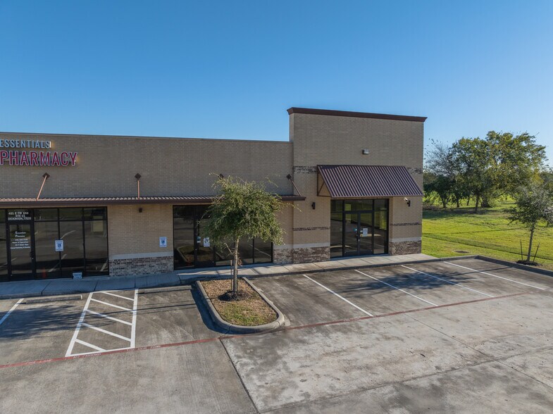 More Photos Of 451 Fm 646 Rd E, Dickinson Storefront Retail Office For Lease