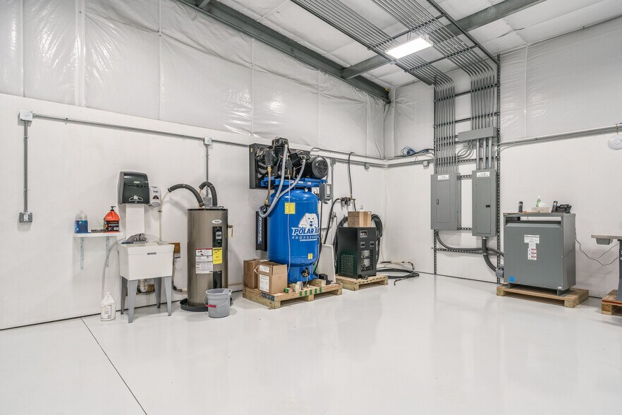 More Photos Of 340 Beaty Swamp Rd, Monroe Manufacturing For Sale