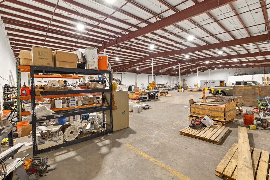 More Photos Of 812-814 Blue Mound Rd, Saginaw Warehouse For Lease